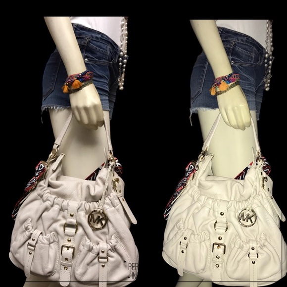 Michael Kors Off White Color Shoulder Bag - Picture 6 of 10